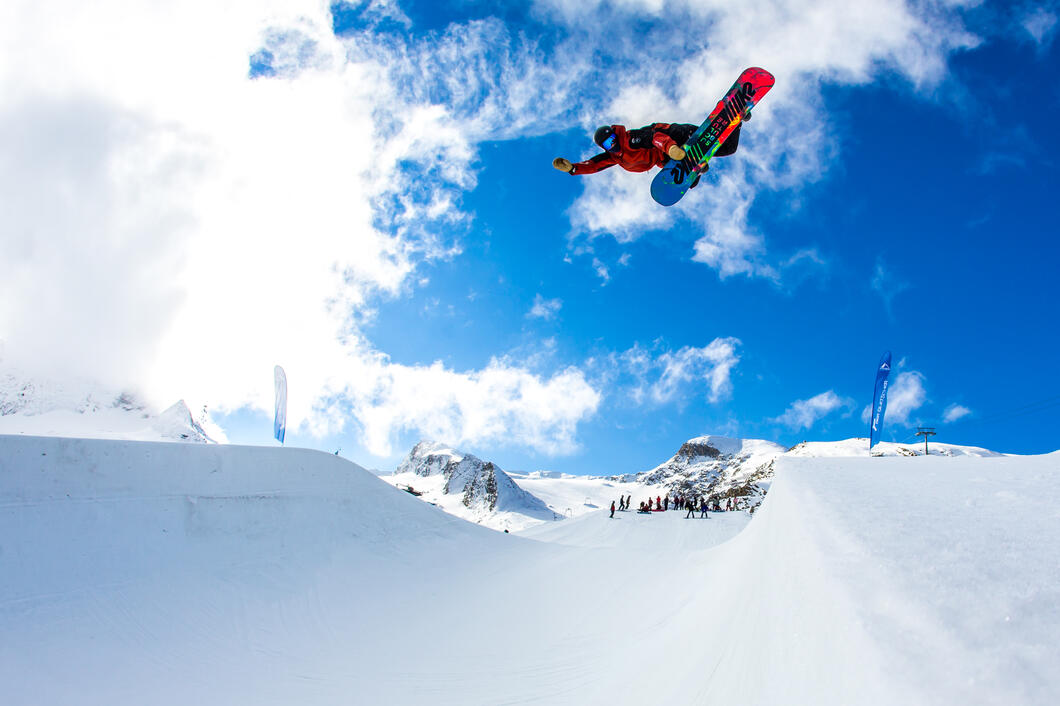 Johannes Höpfl - Kitzsteinhorn Superpipe Training Weeks | © Kitzsteinhorn