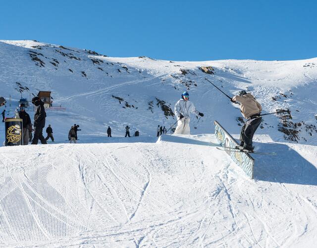 Downdays Snowpark Tour at Kitzsteinhorn 