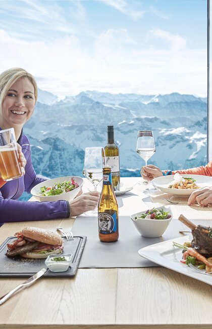 Mit höchstem Genuss speisen kann man im Gipfel Restaurant des Kitzsteinhorns auf 3.029 Metern | © Kitzsteinhorn