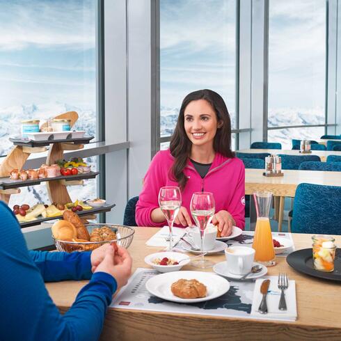 Regional breakfast above 3.000 m | © Kitzsteinhorn